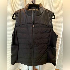 Black puffer vest w/stretchy sides, NWOT, sz 3XL